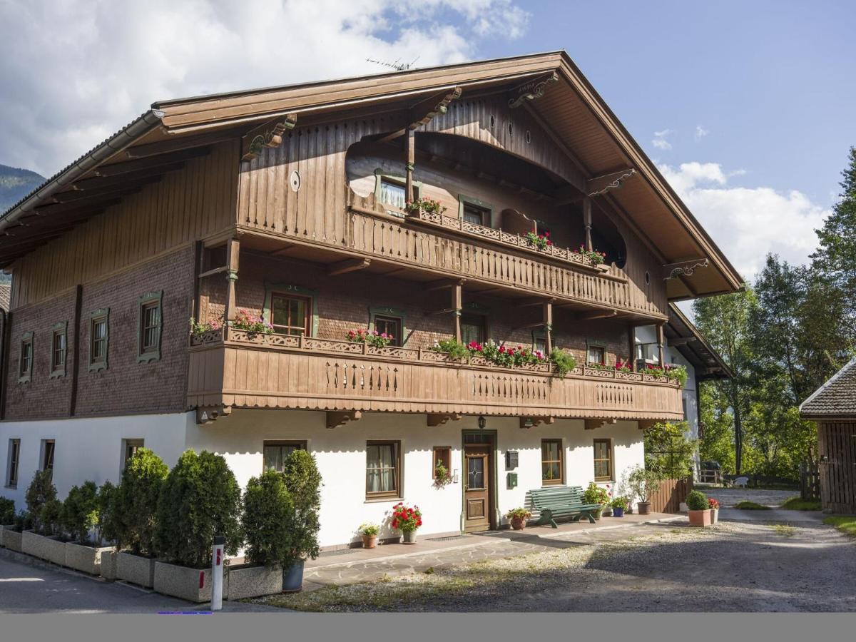 Apartment In Top Location In Fuegen With Balcony Exterior photo
